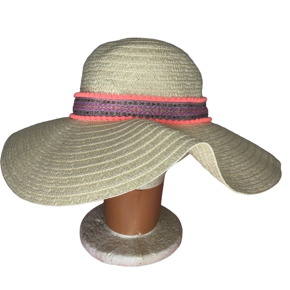 Chatties big floppy hat cream/ beige with Pom Pom embroidery